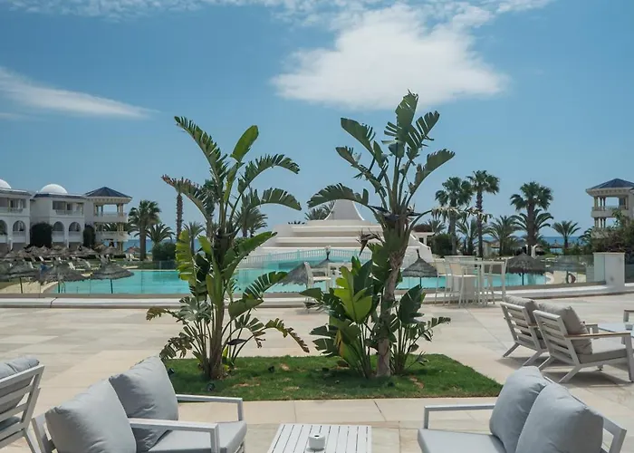 Resort: Royal Tulip Taj Sultan